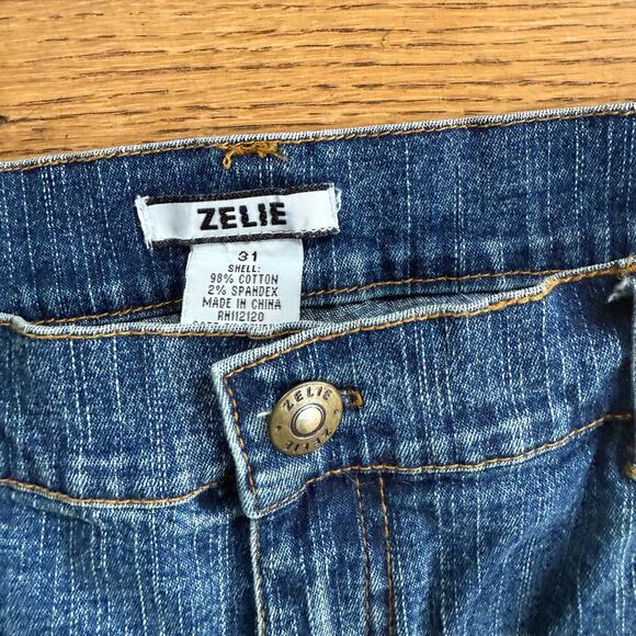 Zelie Floral Embroidered Jeans SZ 31 Boho Bohemian Hippie Raw Hem Distressed - Picture 4 of 12